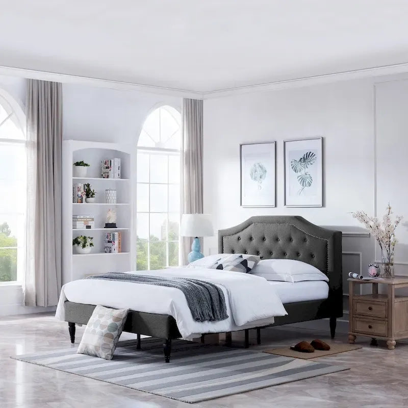 Lit plateforme Elinor rembourré de taille Queen - Meubles de chambre modernes