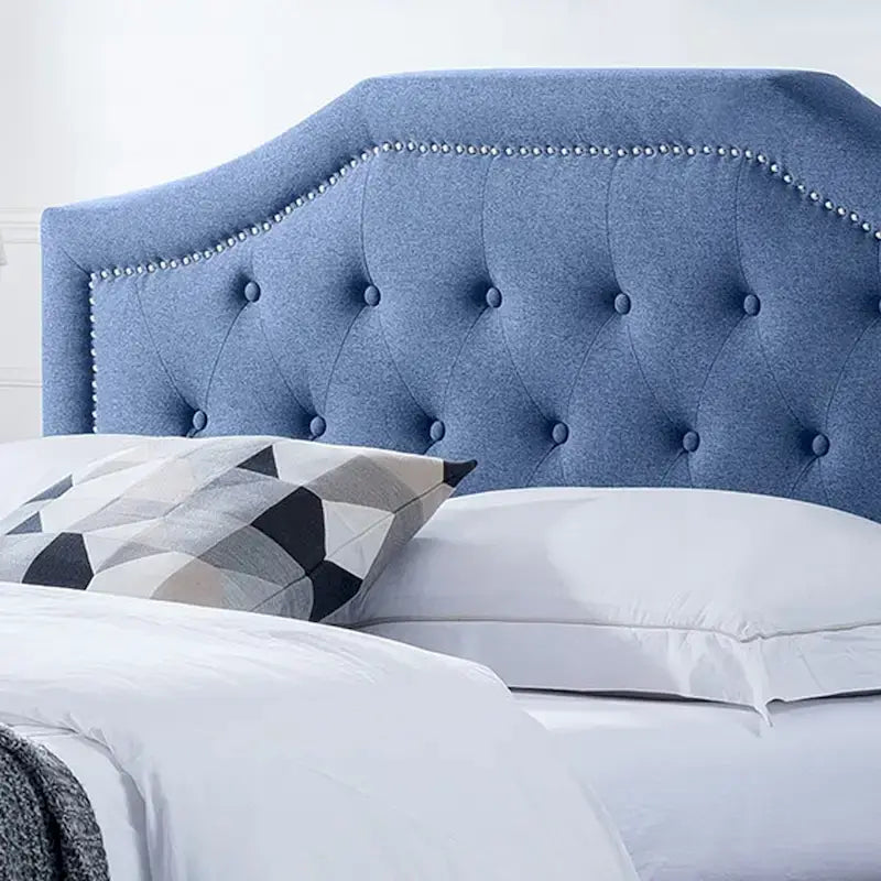 Lit plateforme Elinor rembourré de taille Queen - Meubles de chambre modernes