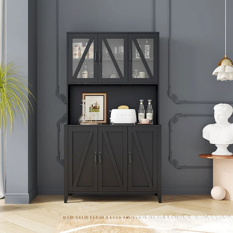 Grand placard de cuisine avec portes vitrées