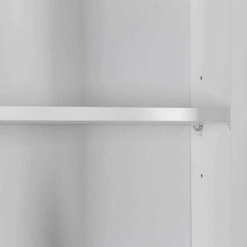 Grand placard de cuisine avec portes vitrées