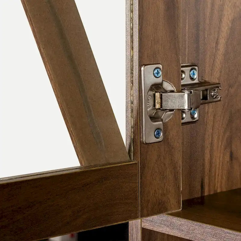 Grand placard de cuisine avec portes vitrées