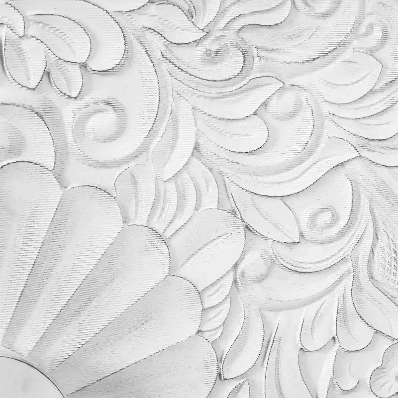 Meuble vintage blanc à larges facettes sculptées